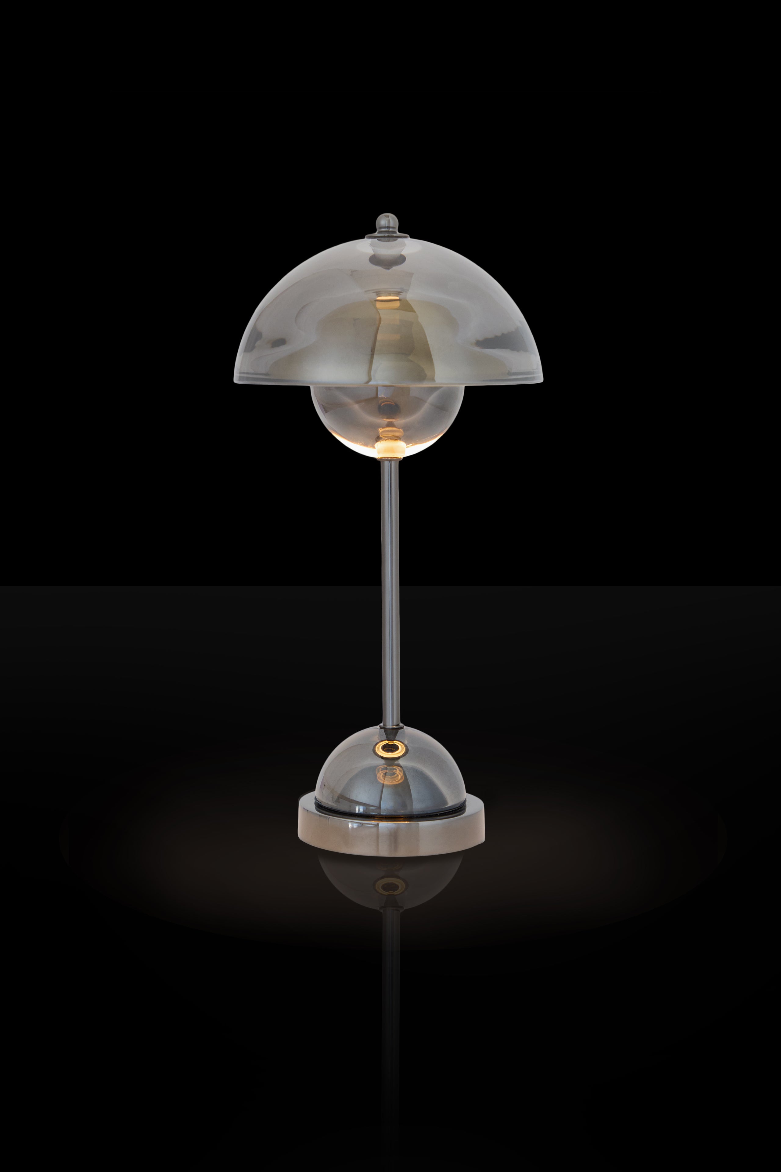 La Vertigineuse - Lampada da tavolo ricaricabile - Curiosités Désirables ©