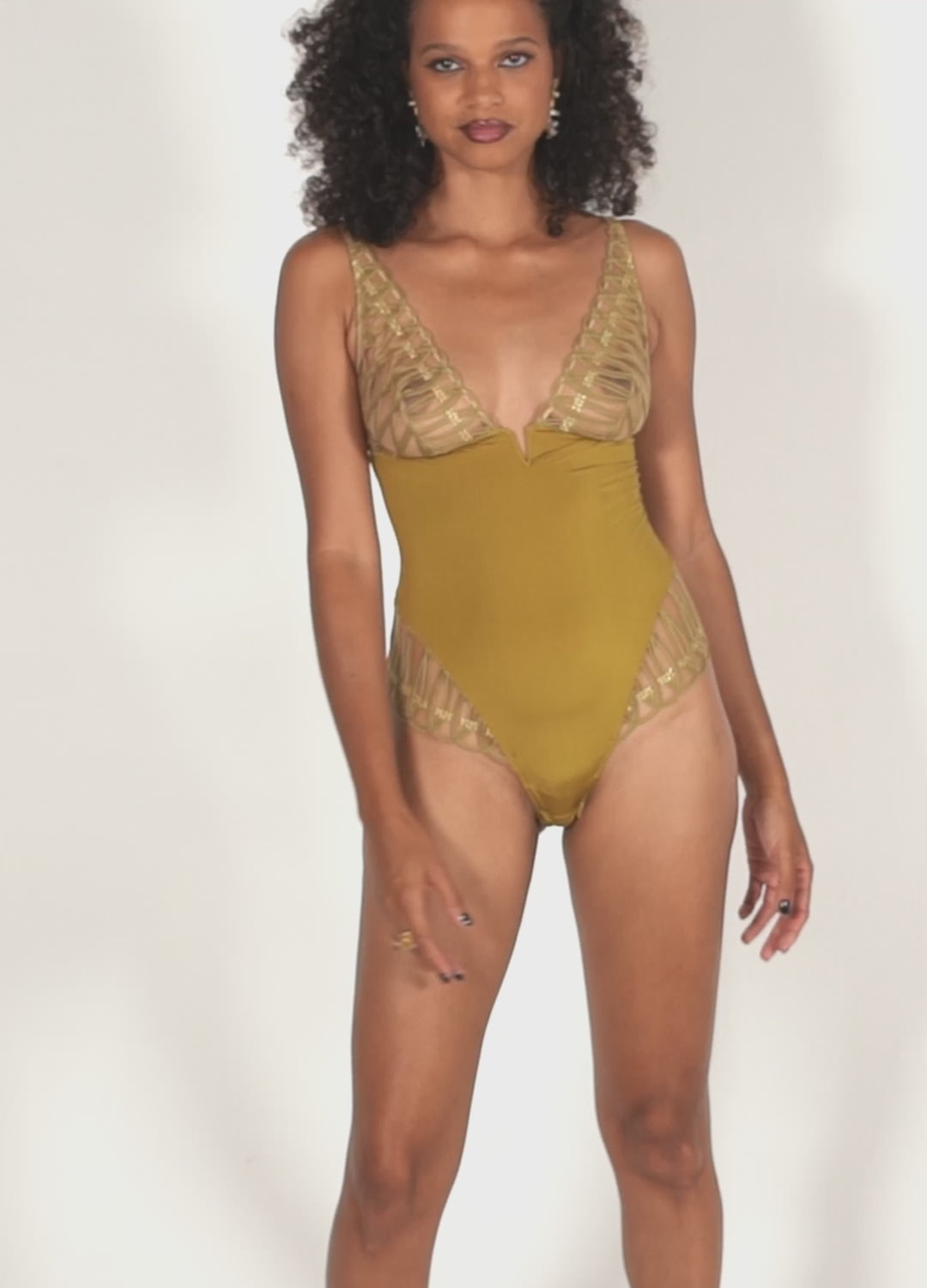 Cleopatra Gold Body